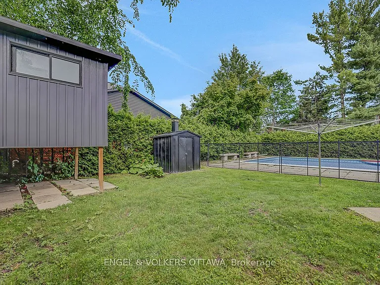 516 Buchanan Cres — Photo 39