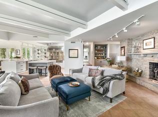 8120 N Beach Dr, Fox Pt, WI 53217