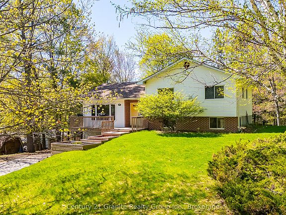 5th image of 117 Riverside Dr E