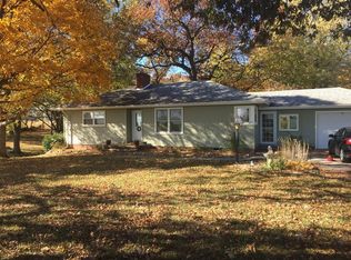 747 Robinswood Ln, Metamora, IL 61548