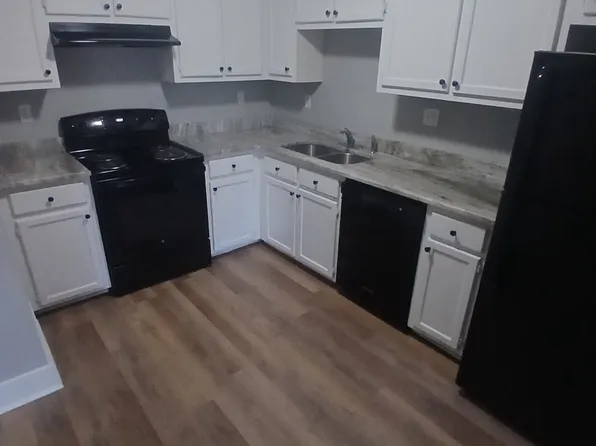 809 Keller Ln #A, Tuscumbia, AL 35674