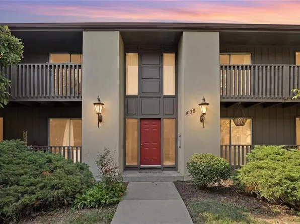 439 W 104th St APT D, Kansas City, MO 64114