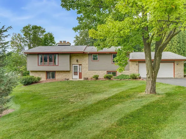 3755 Kettle View DRIVE, Slinger, WI 53086