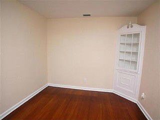 4th image of 607 S Glenwood Ave