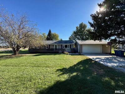 1024 S Mississippi St, Blue Grass, IA, 52726