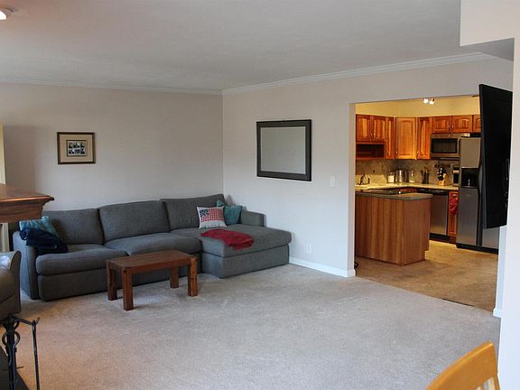 5th image of 3129 Magnolia Ct
