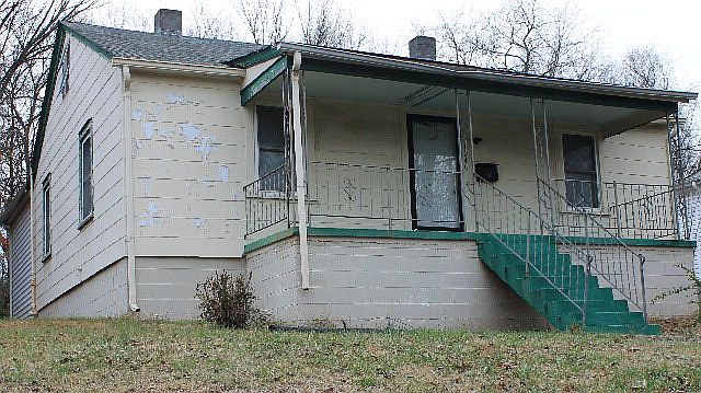 1st image of 1040 W Broad St