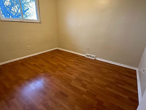 4th image of 2803 Sunset Blvd #2