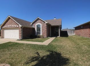 215 McClendon Ln, Longview, TX 75605