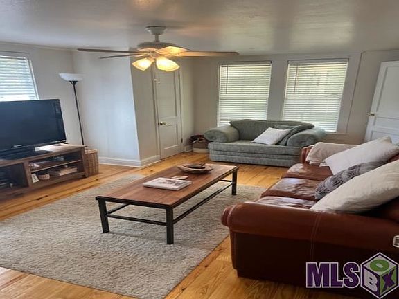 2nd image of 10067 Saint Peter Ln