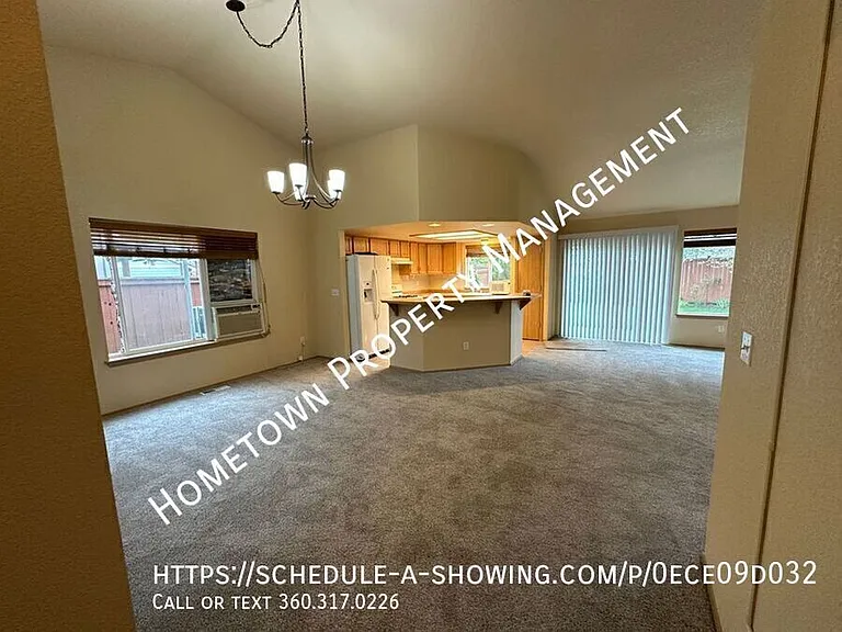5407 Komachin Loop SE — Photo 8