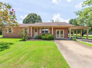 92 Oakridge Dr, Jackson, TN 38305