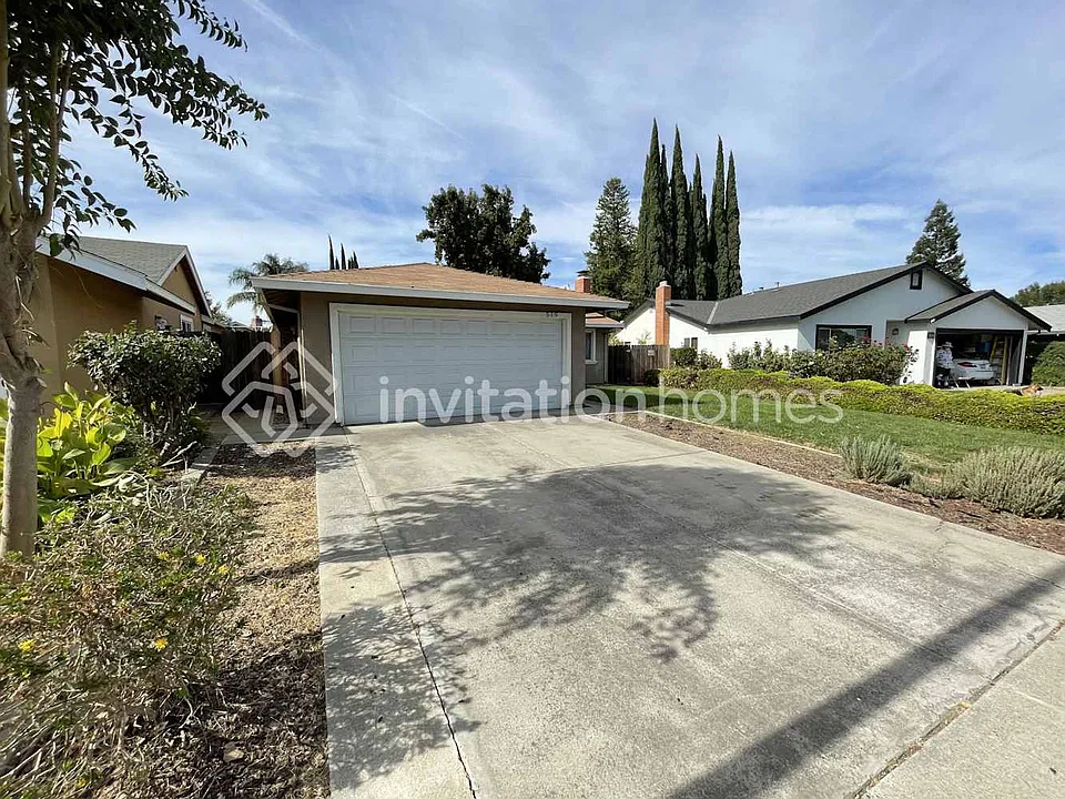 519 Sequoia Blvd