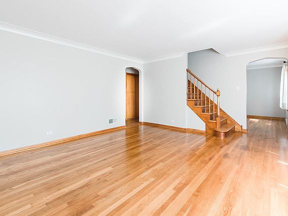 3rd image of 10842 S Artesian Ave