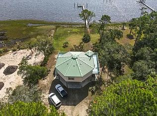 2634 Us Highway 98 E, Carrabelle, FL 32322
