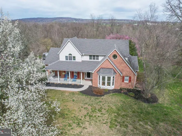 336 Laurel Dr, York, PA 17406