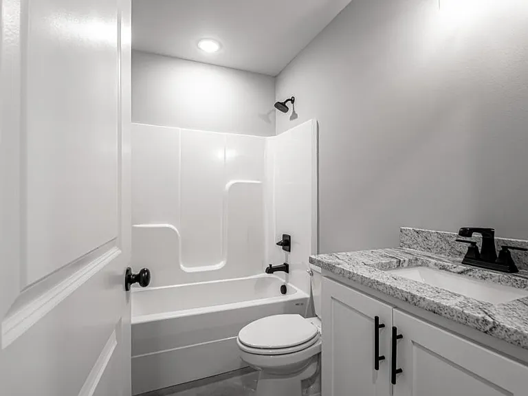 202 Greenwood Ave — Photo 15