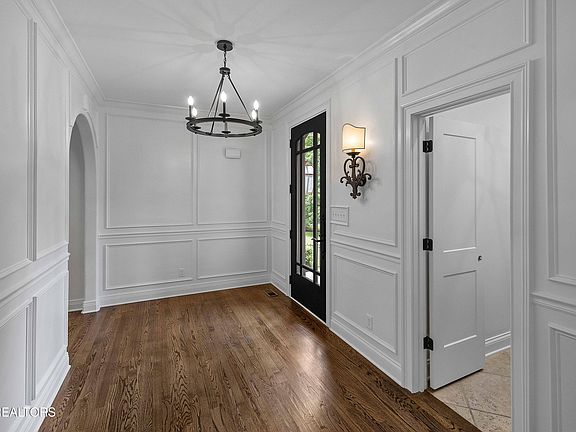 4th image of 6507 Sherwood Dr