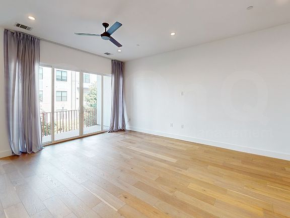 4th image of 236 Melba St #103