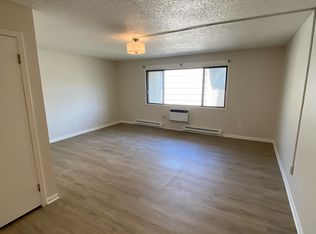 127 Harrington Ave APT 2B, Crown Pt, IN 46307