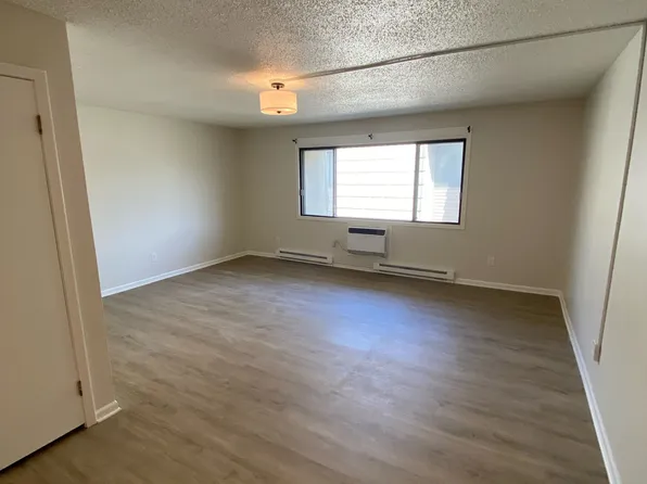 127 Harrington Ave APT 2B, Crown Pt, IN 46307
