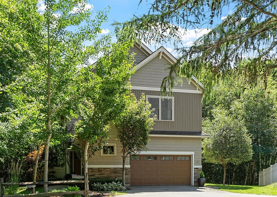 1st image of 127 Boxwood Ln