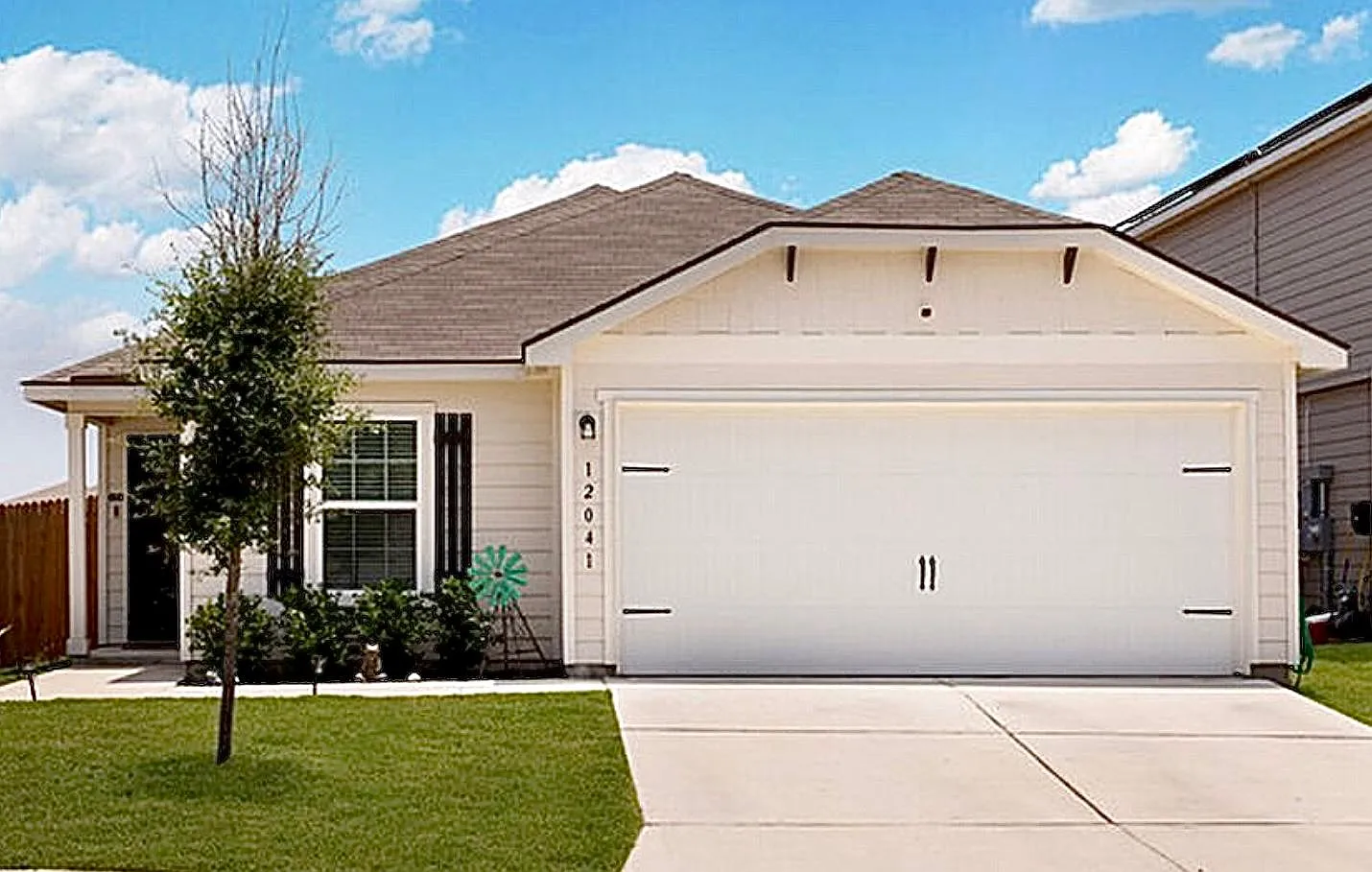 4 bed, 1792 sqft, $1,975 — Photo 1