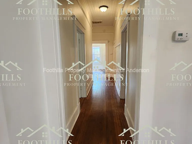 1208 W Whitner St — Photo 7