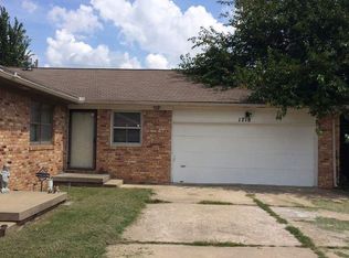 1718 N Brunswick Ln, Wichita, KS 67212