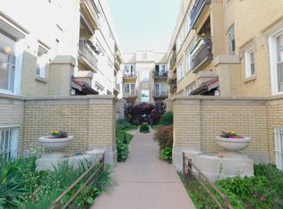 1108 W Columbia Ave #11, Chicago, IL 60626
