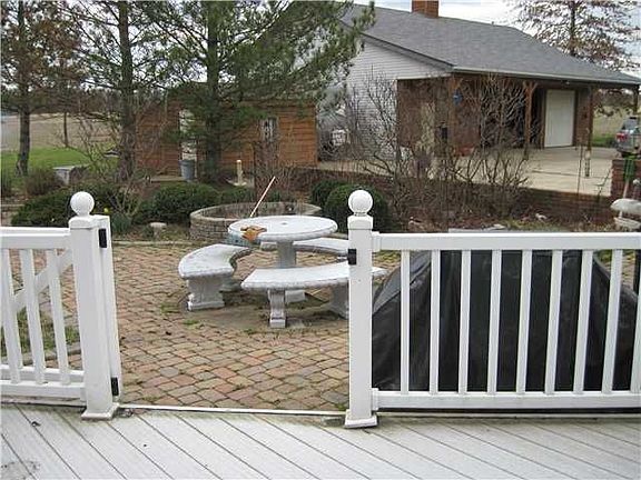 Wood Deck+Stone Area