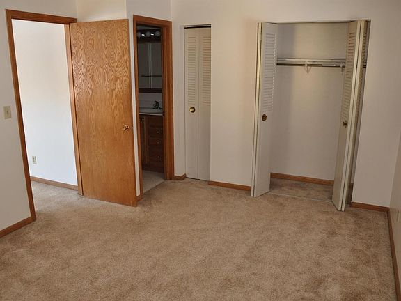 5th image of 103 Parkway Ave APT 103