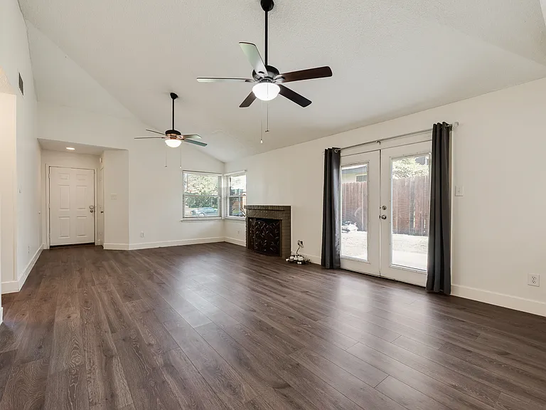 617 Harvest Hill St — Photo 7