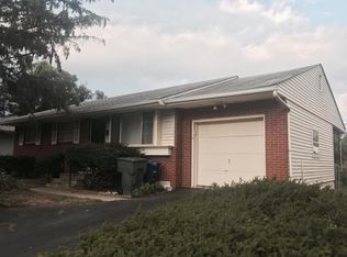 1692 Woodcrest Rd, Columbus, OH 43232