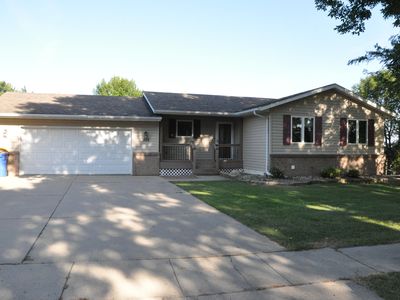 1913 Council Ridge Rd, Brookings, SD, 57006