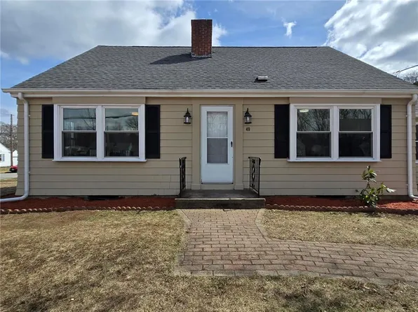 49 Forbes St, Riverside, RI 02915