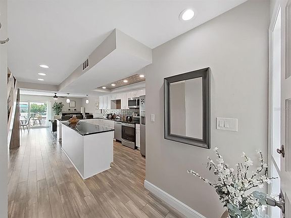2nd image of 433 S PAULA DRIVE #18