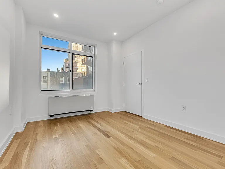 1115 Broadway #4C — Photo 3