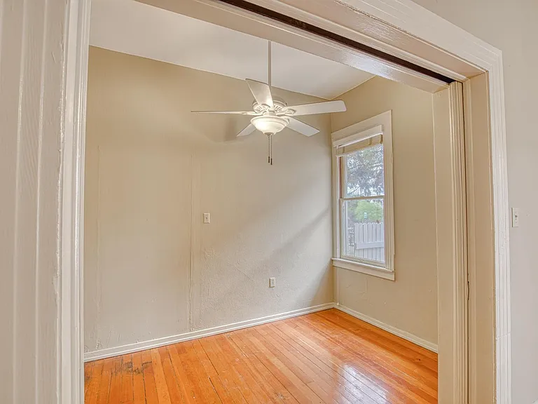 521 E University Blvd #4 — Photo 14