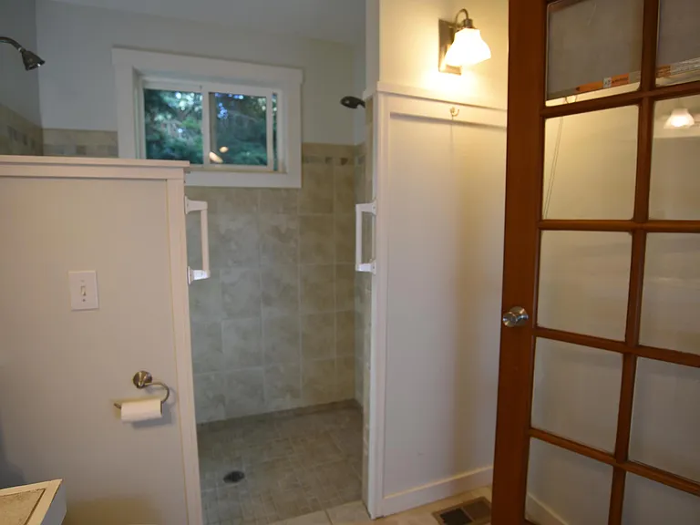 8412 Yvonne Way — Photo 13