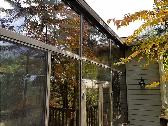 3rd image of 340 E Auseth Ln