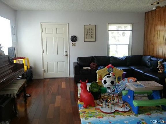 3rd image of 1648 W 153rd St