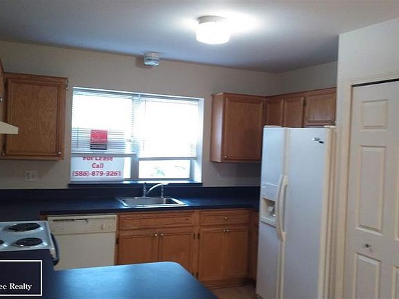 4th image of 37780 Charter Oaks Blvd