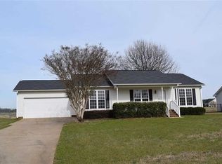 408 Harvester Ct, Boiling Springs, SC 29316