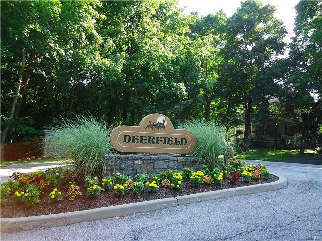 1st image of 65 Deerfield Ln