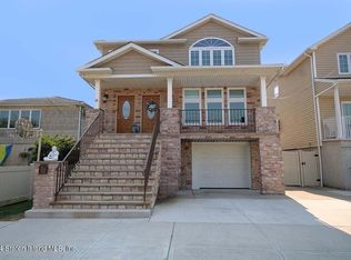 18 Garibaldi Ave, Staten Island, NY 10306