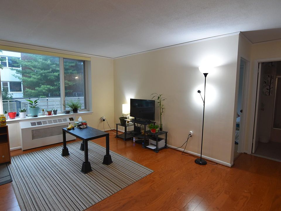 1st image of 215 Saint Paul St #204