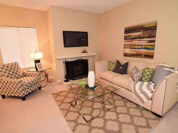 3rd image of 1901 Miraplaza Ct APT 2