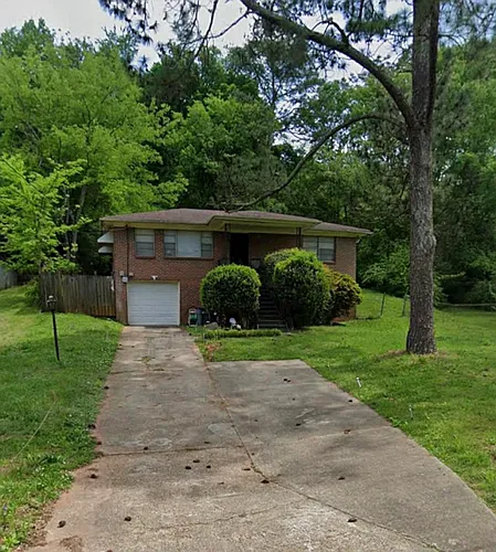 1677 Pine Ave SW Photo 1
