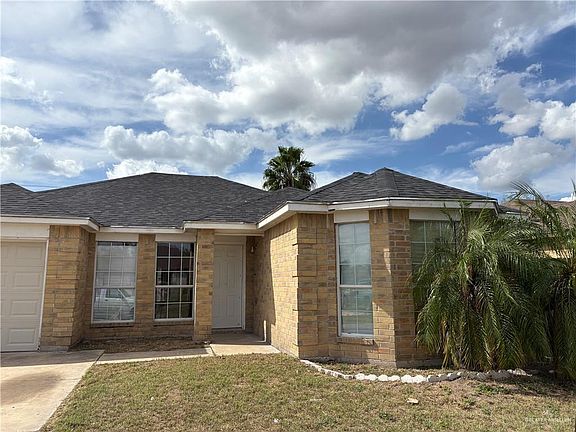 3rd image of 404 S Sol Dorado St